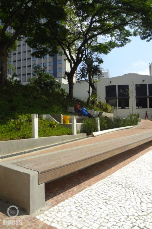 Banco de Jardim para Condomínio Preço Franco da Rocha - Banco de Jardim Madeira Ecológica Plástica