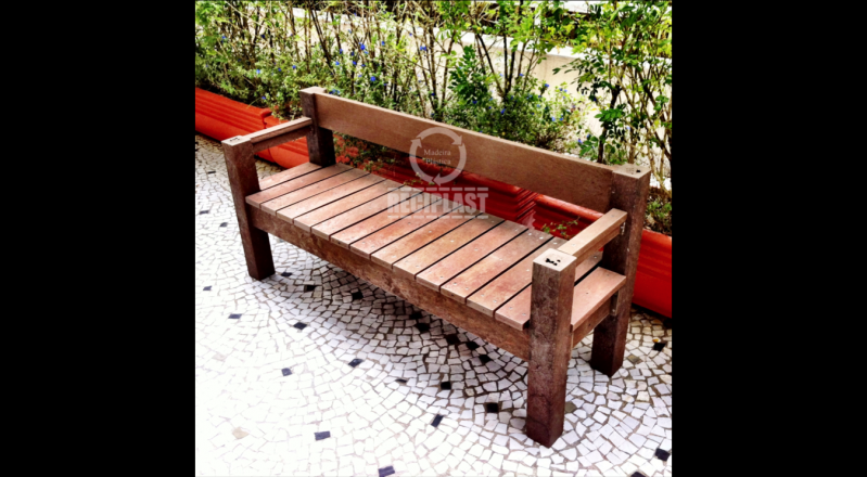 Cadeira de Madeira Ecologia Brasília - Cadeira de Madeira Plástica