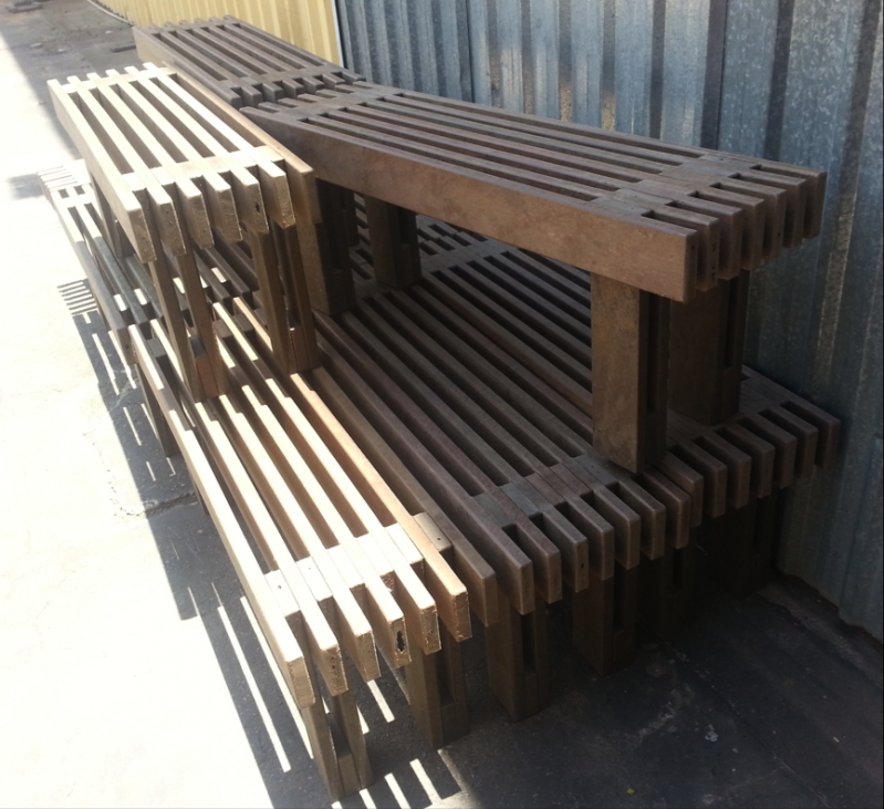 Cadeira de Madeira Ecológica de Jardim Consolação - Mesas e Cadeiras de Madeira Plástica