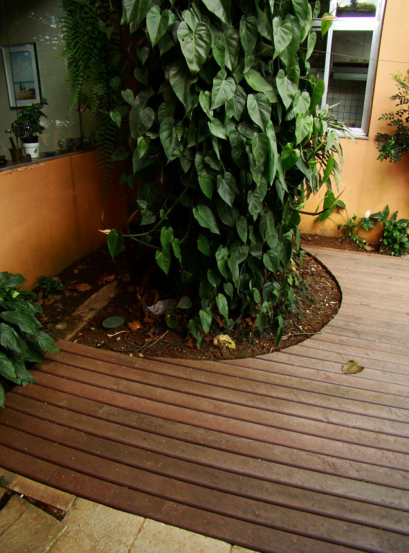 Deck de Madeira Estrutura Jardim Tranquilidade - Deck Modular de Madeira
