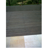 deck de madeira textura Bosque Maia Guarulhos